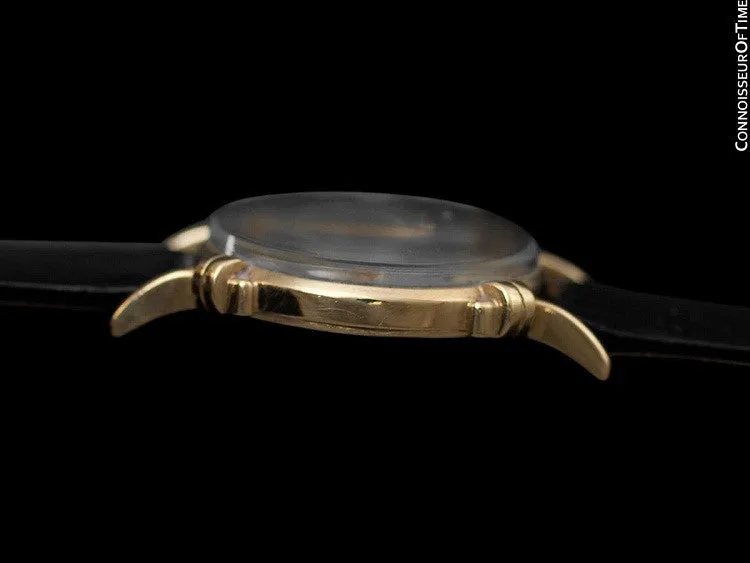 1944 Jaeger-LeCoultre Vintage Mens Midsize Watch, Beautiful Case - 14K Gold