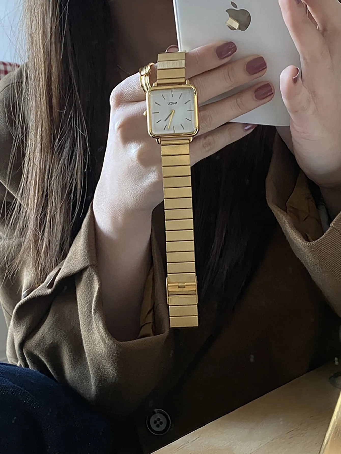 1pc Square Dial Quartz Watch - Gold