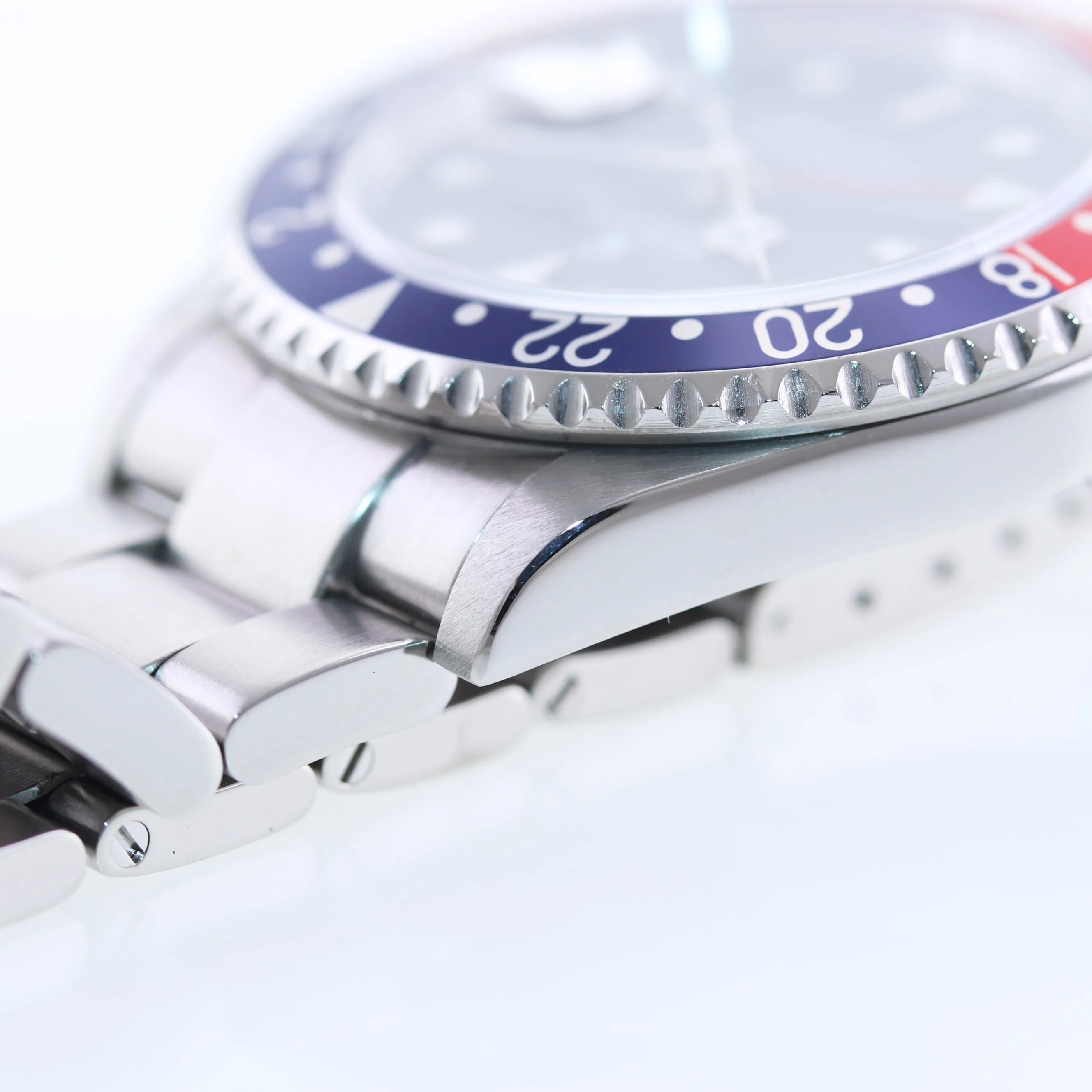 2022 Rolex Service & 2007 PAPERS Rolex GMT-Master II Pepsi BLRO Steel 16710 Watch