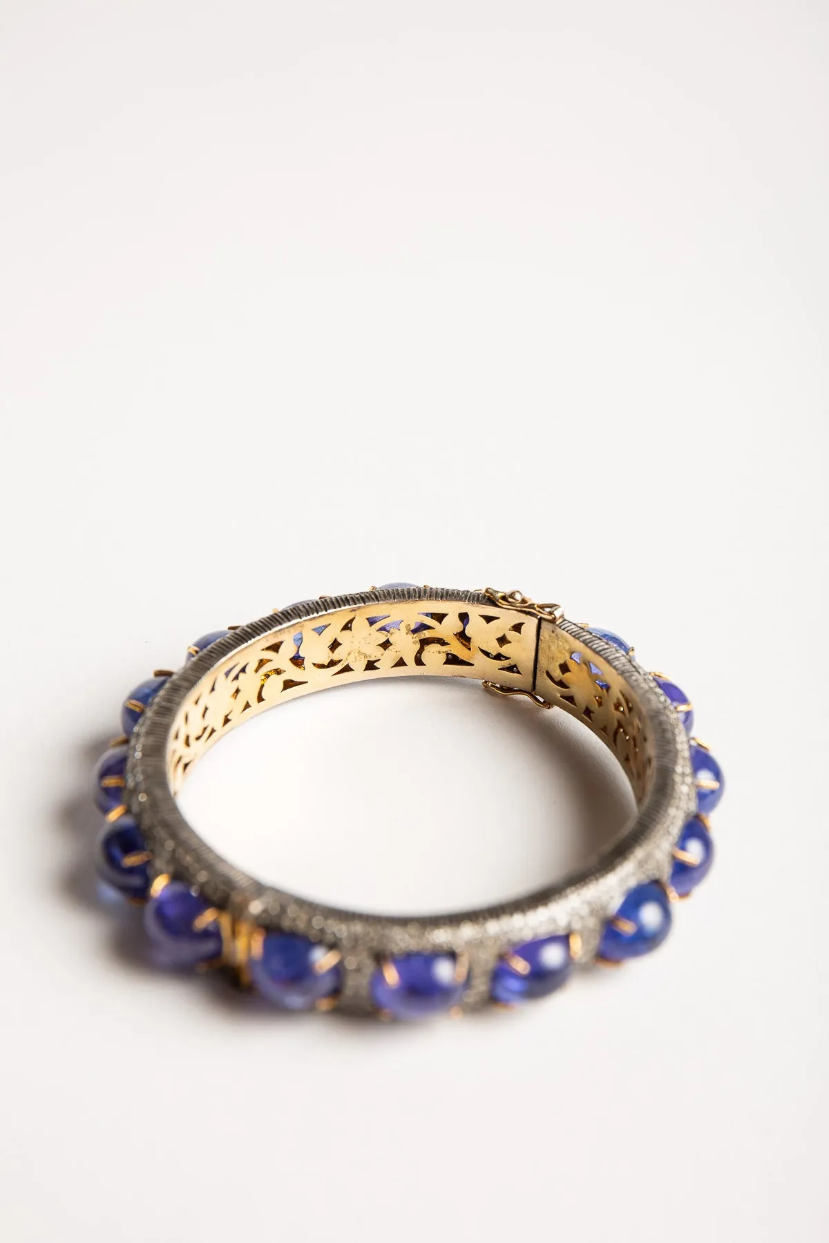AMRAPALI LONDON | 14K YELLOW GOLD RAJA TANZANITE BRACELET