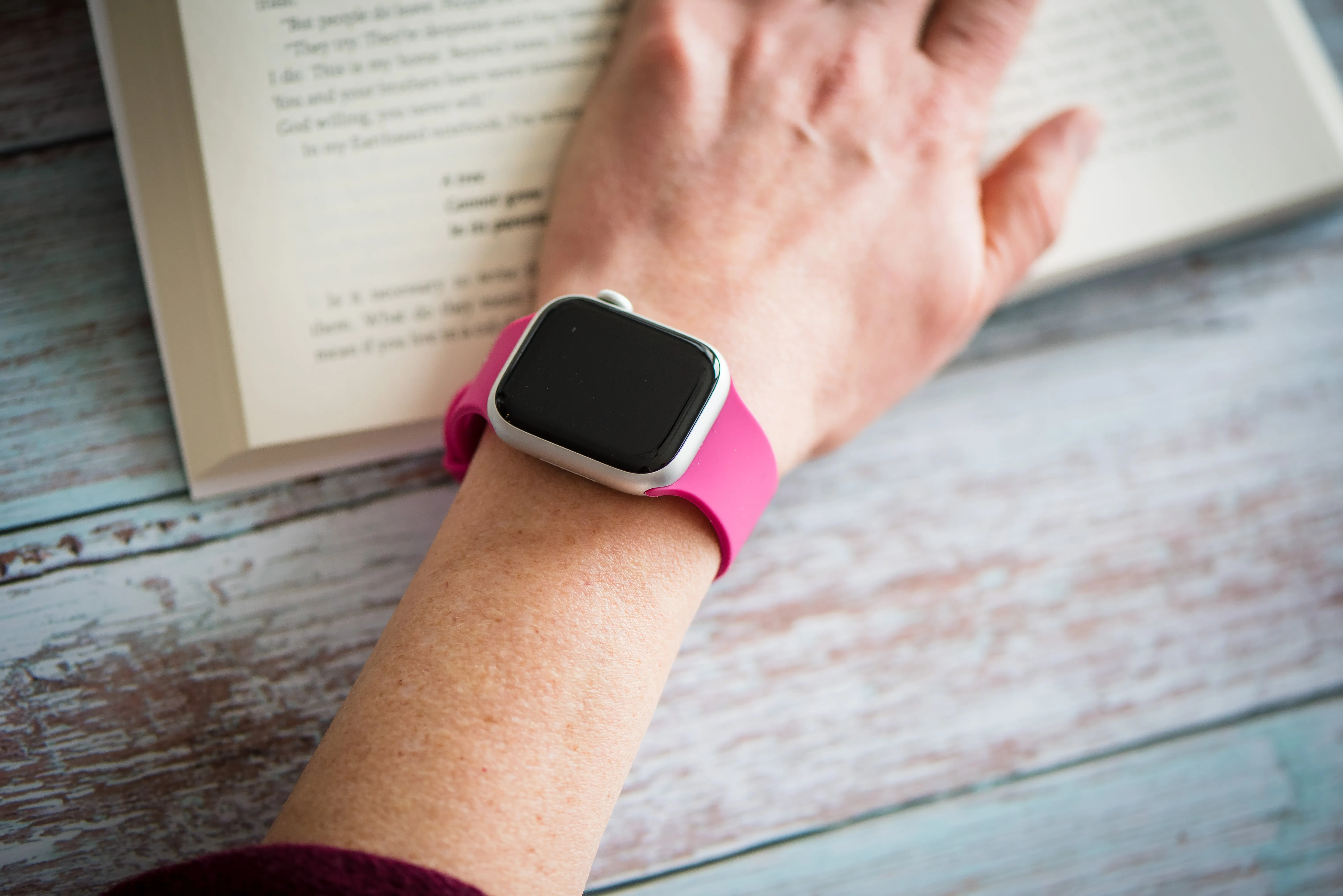 Apple Band - Silicone Solid Buckle - BMR Pink