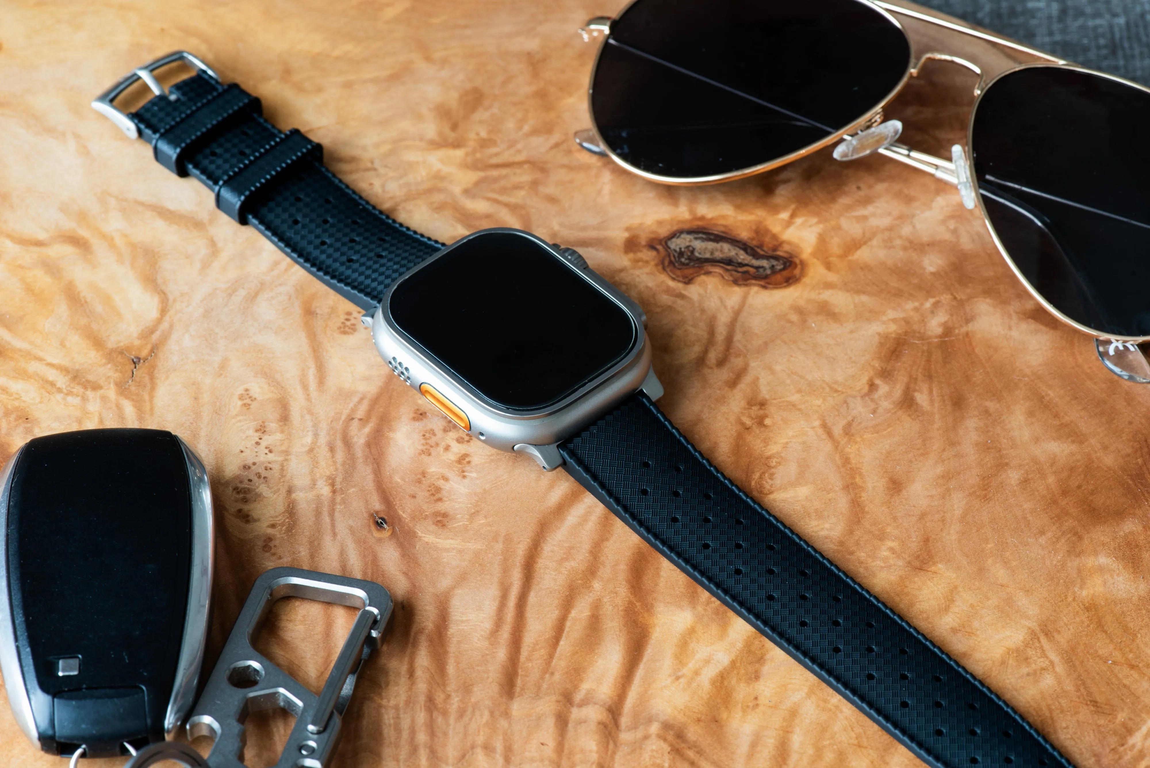 Apple Band ULTRA - Tropical Rubber - Black