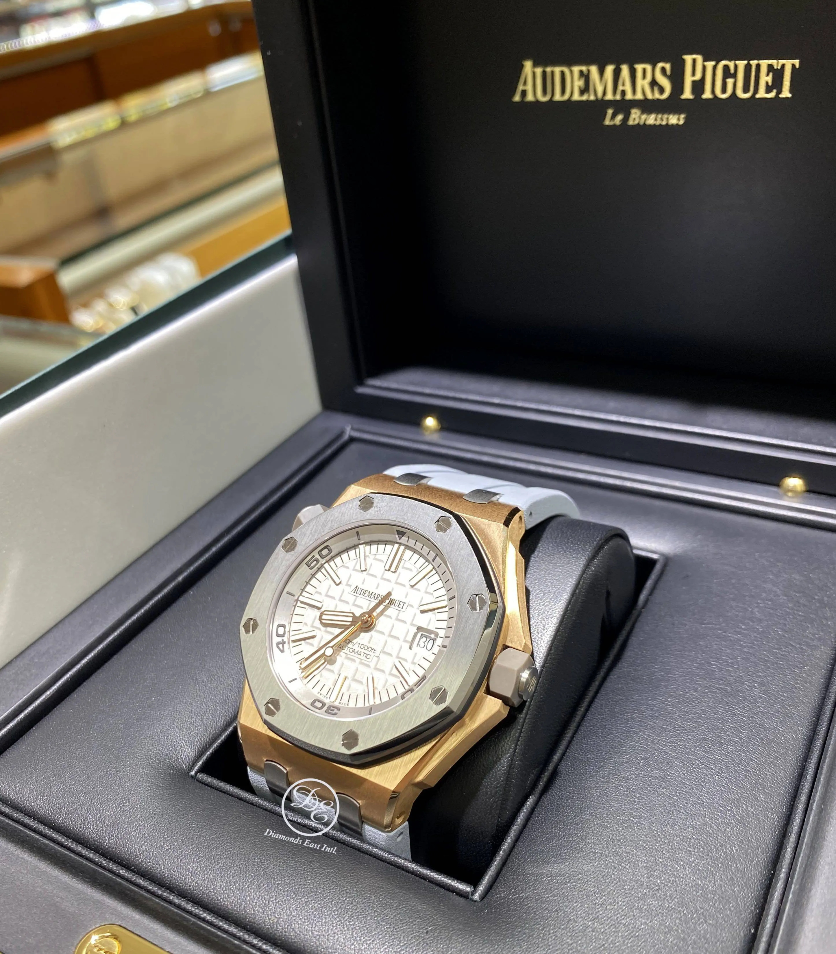 Audemars Piguet Royal Oak Offshore Diver Rose Gold Limited Edition 15711OI.OO.A006CA.01