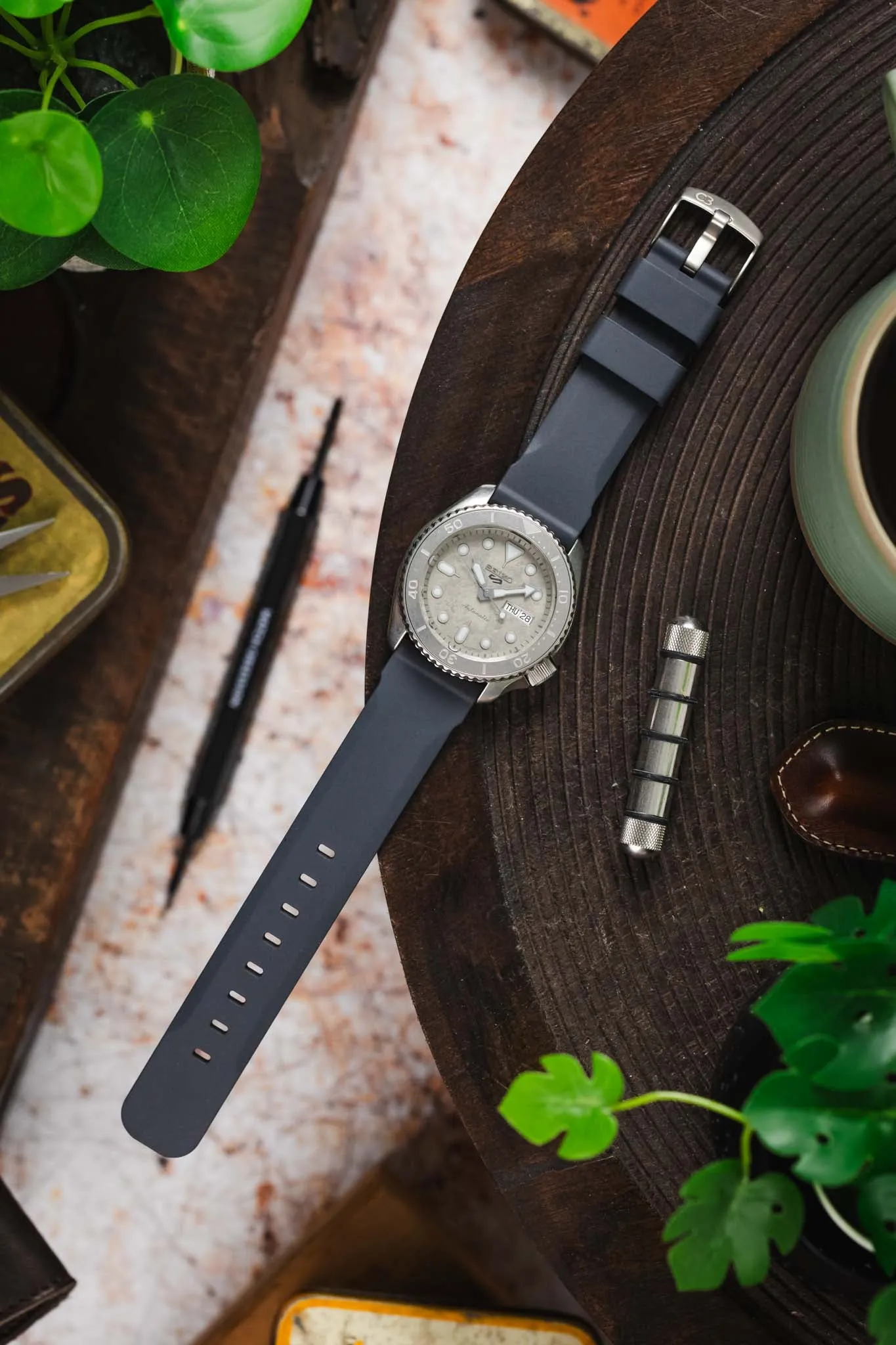 Bonetto Cinturini 317 Premium Rubber Watch Strap in DARK GREY
