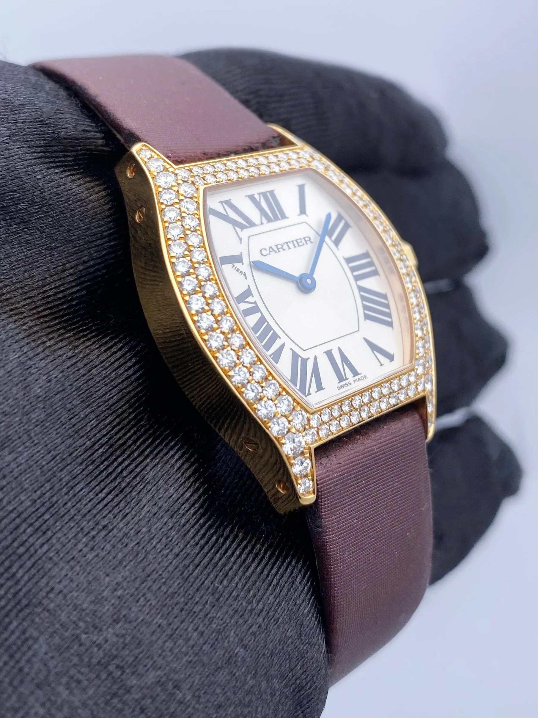 Cariter Tortue WA505031 Diamond 18K Rose Gold Ladies Watch