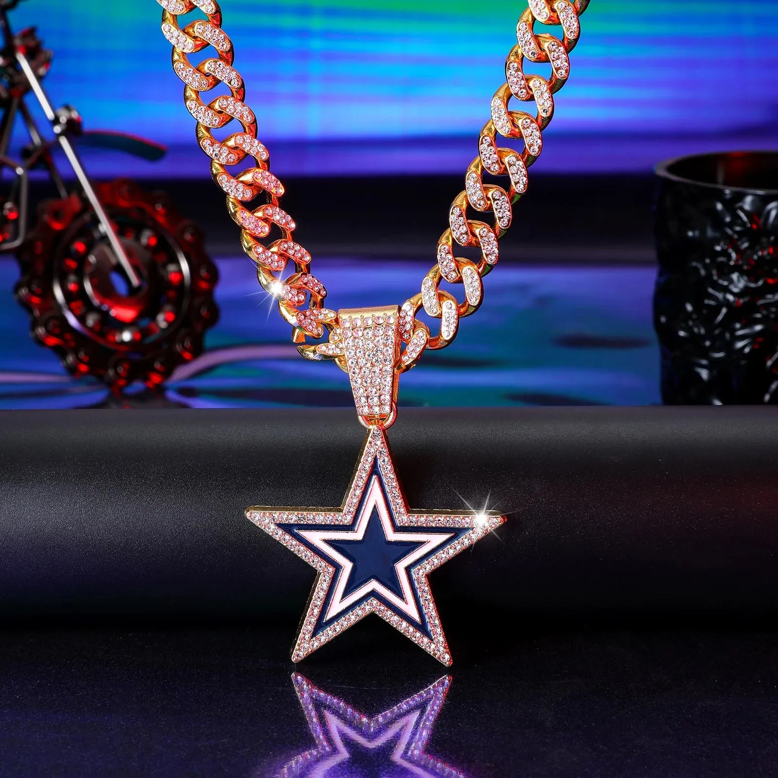 Dallas Cowboys Pendant with 20" Cuban Link Necklace