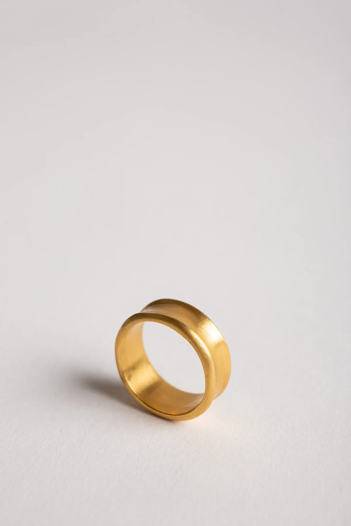 ELI HALILI | 22K CONCAVE RING