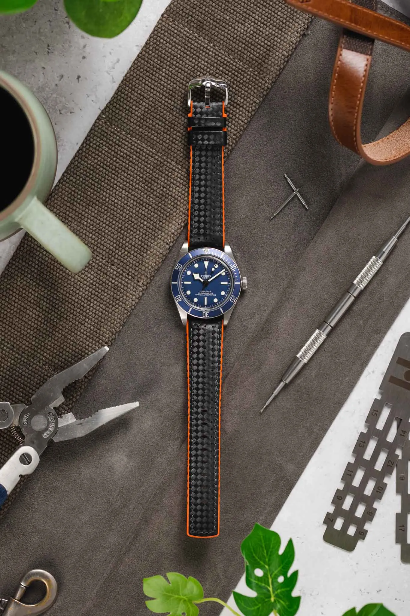 Hirsch AYRTON Carbon Embossed Performance Watch Strap in BLACK / ORANGE