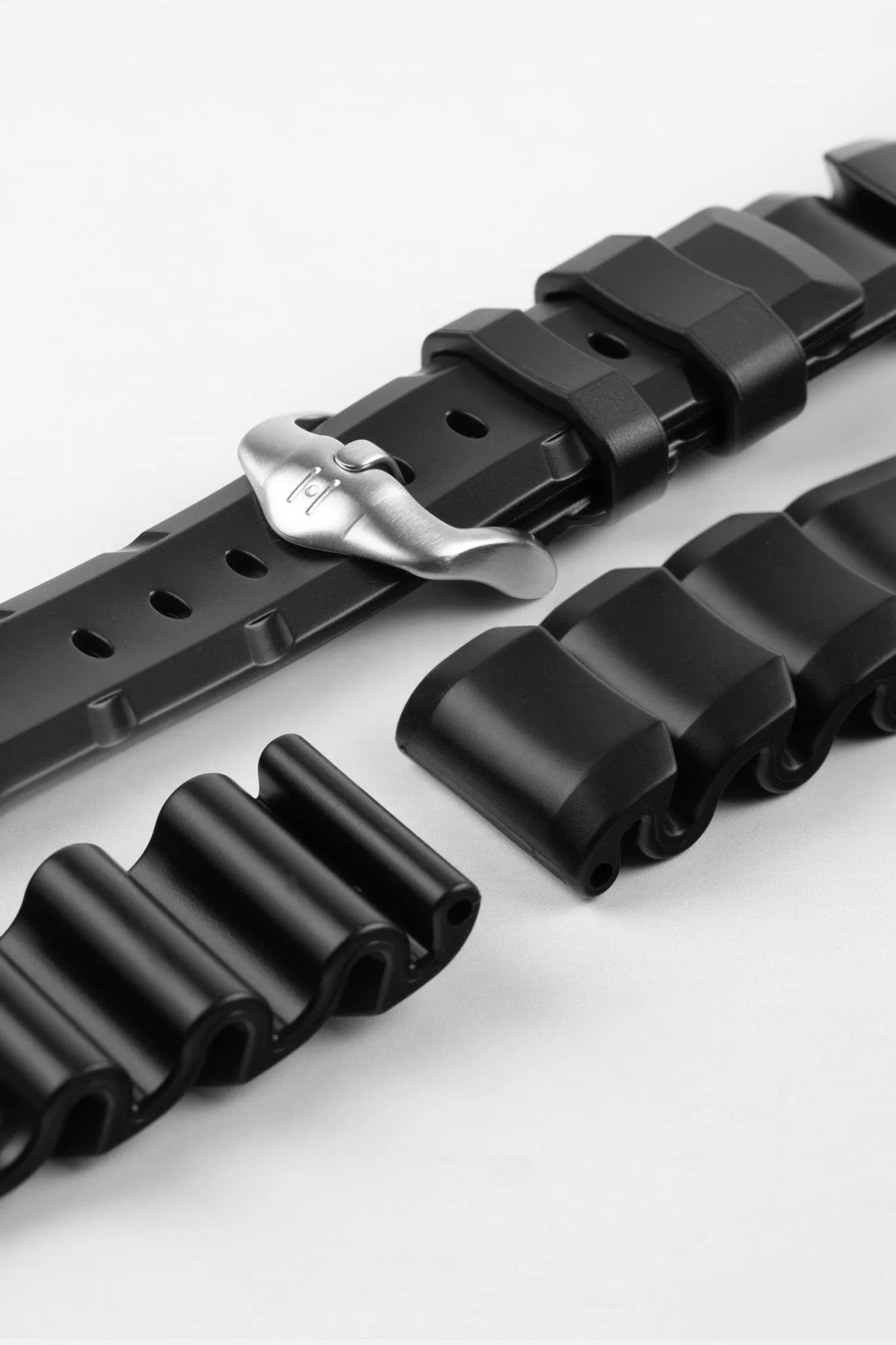 Hirsch EXTREME Natural Rubber Watch Strap in BLACK