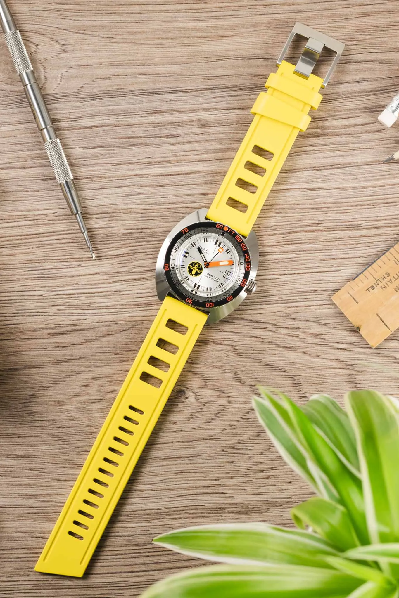ISOfrane Rubber Dive Watch Strap in YELLOW