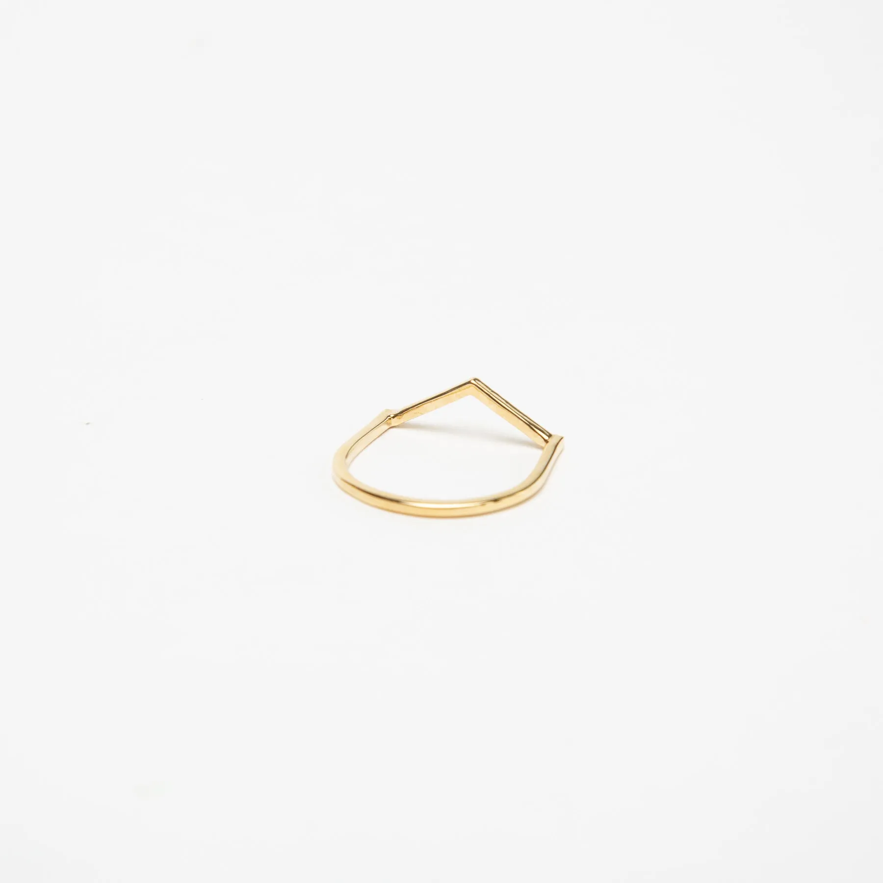 KWIT | LETTER V DIAMOND RING