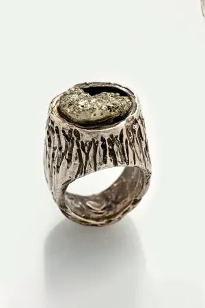 MARIE-ALEXANDRINE YVERNAULT | CHEVALIERE PY X PYRITE RING