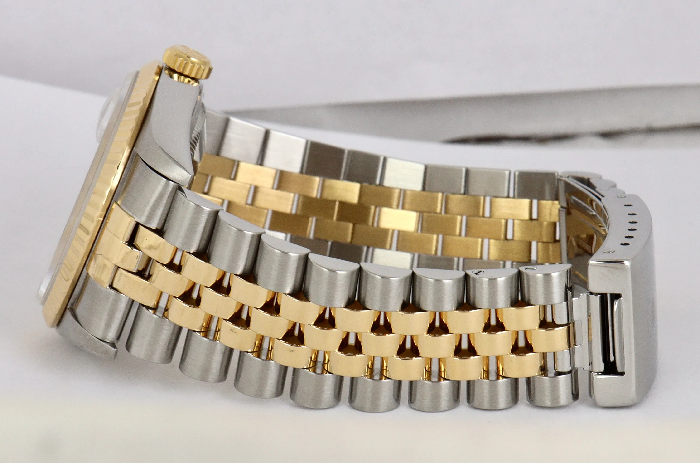 MINT 1996 DateJust 36 White Roman 16233 Two-Tone 18K Gold Steel 36mm Jubilee