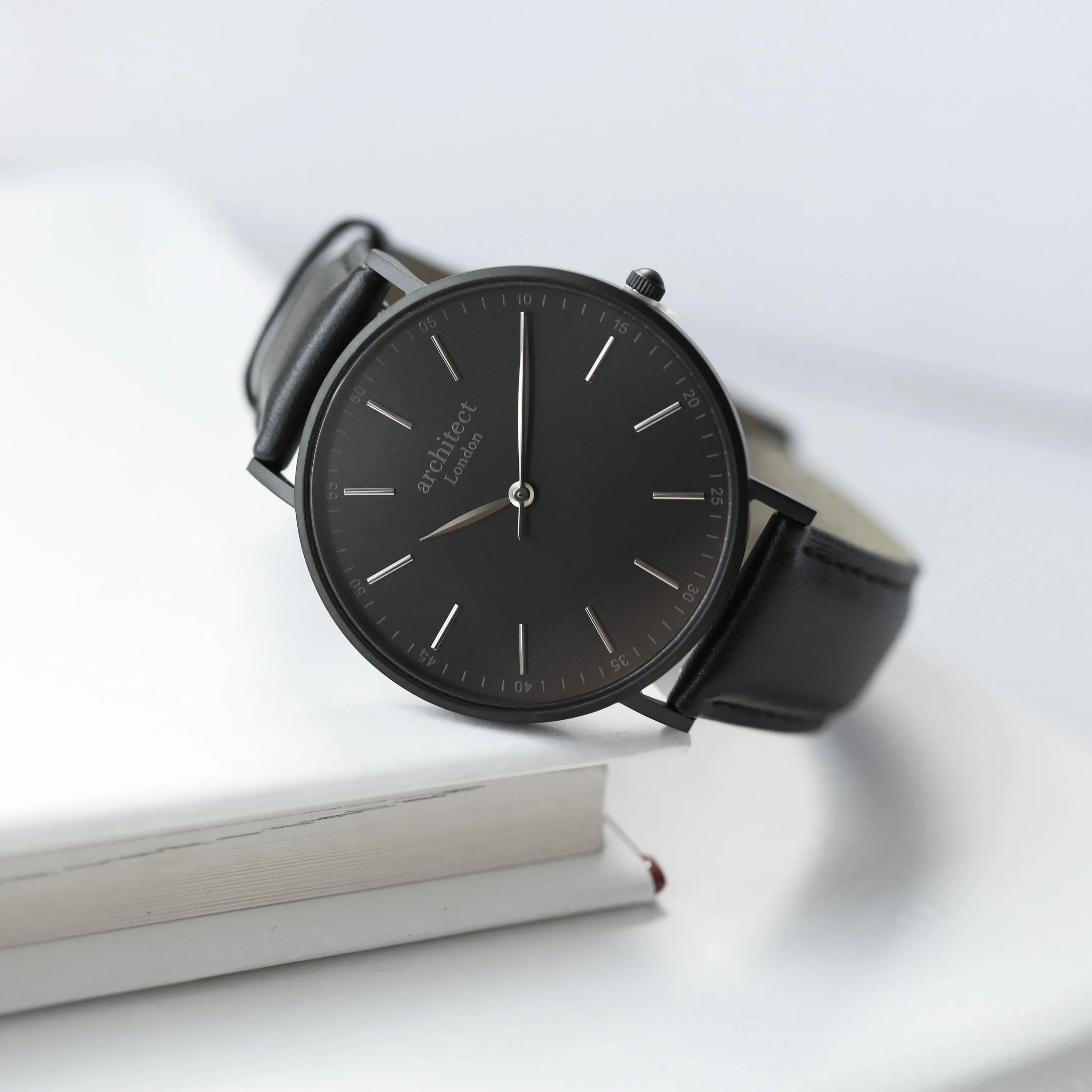 Modern Font Engraving - Men's Minimalist Watch   Jet Black Strap