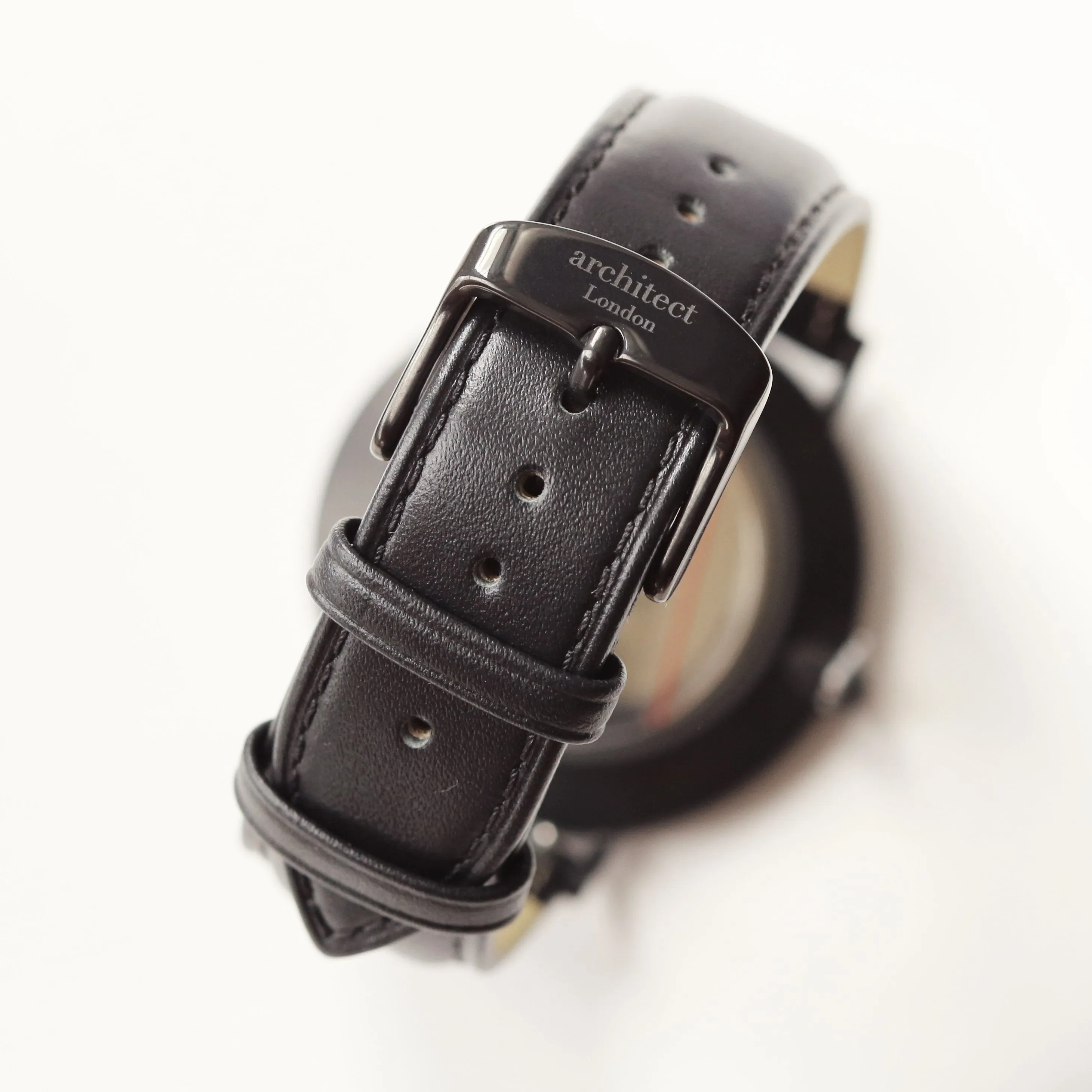 Modern Font Engraving - Men's Minimalist Watch   Jet Black Strap