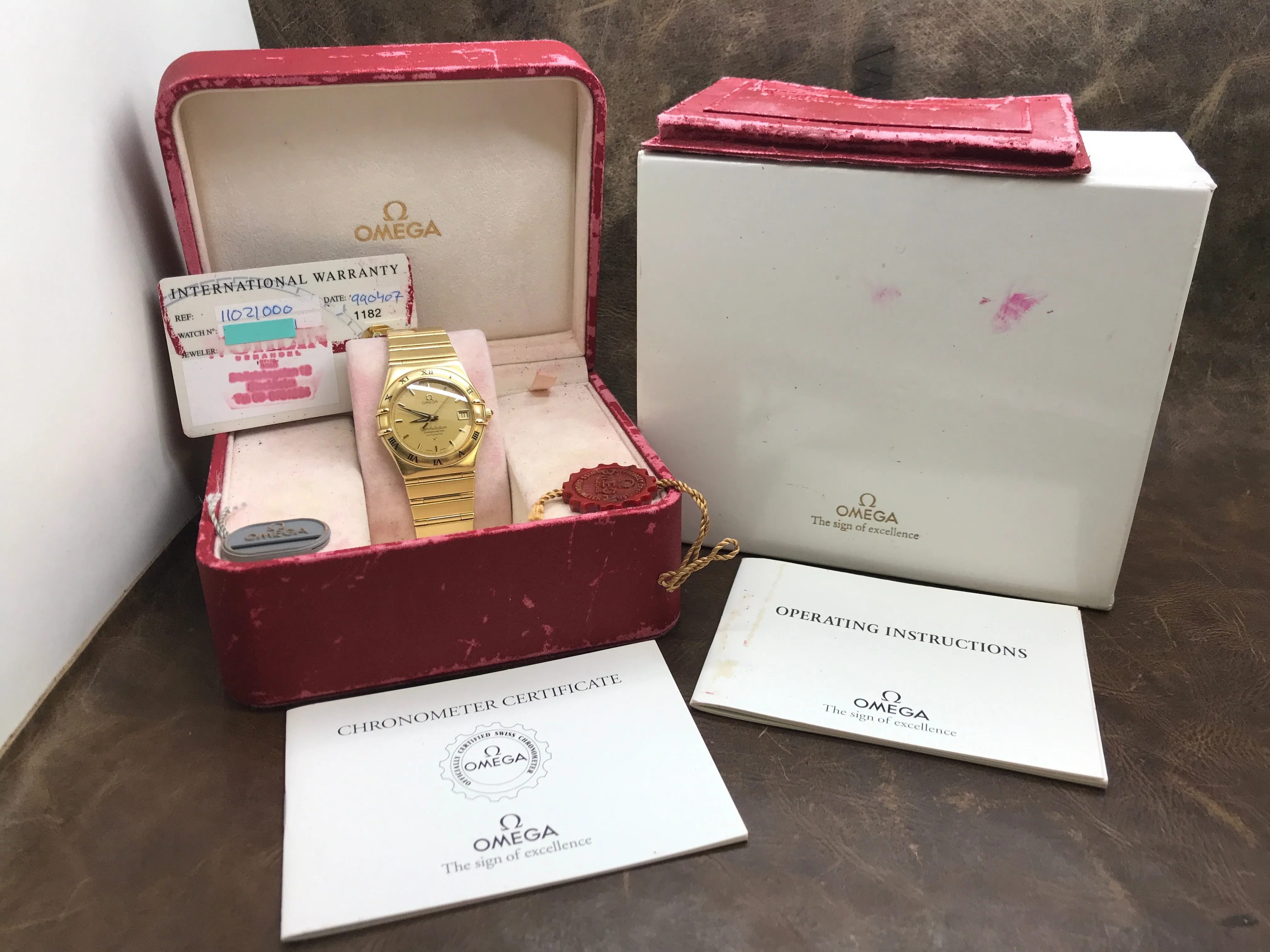 Omega Constellation 1102.10.00 Gold Dial Automatic Men's Watch