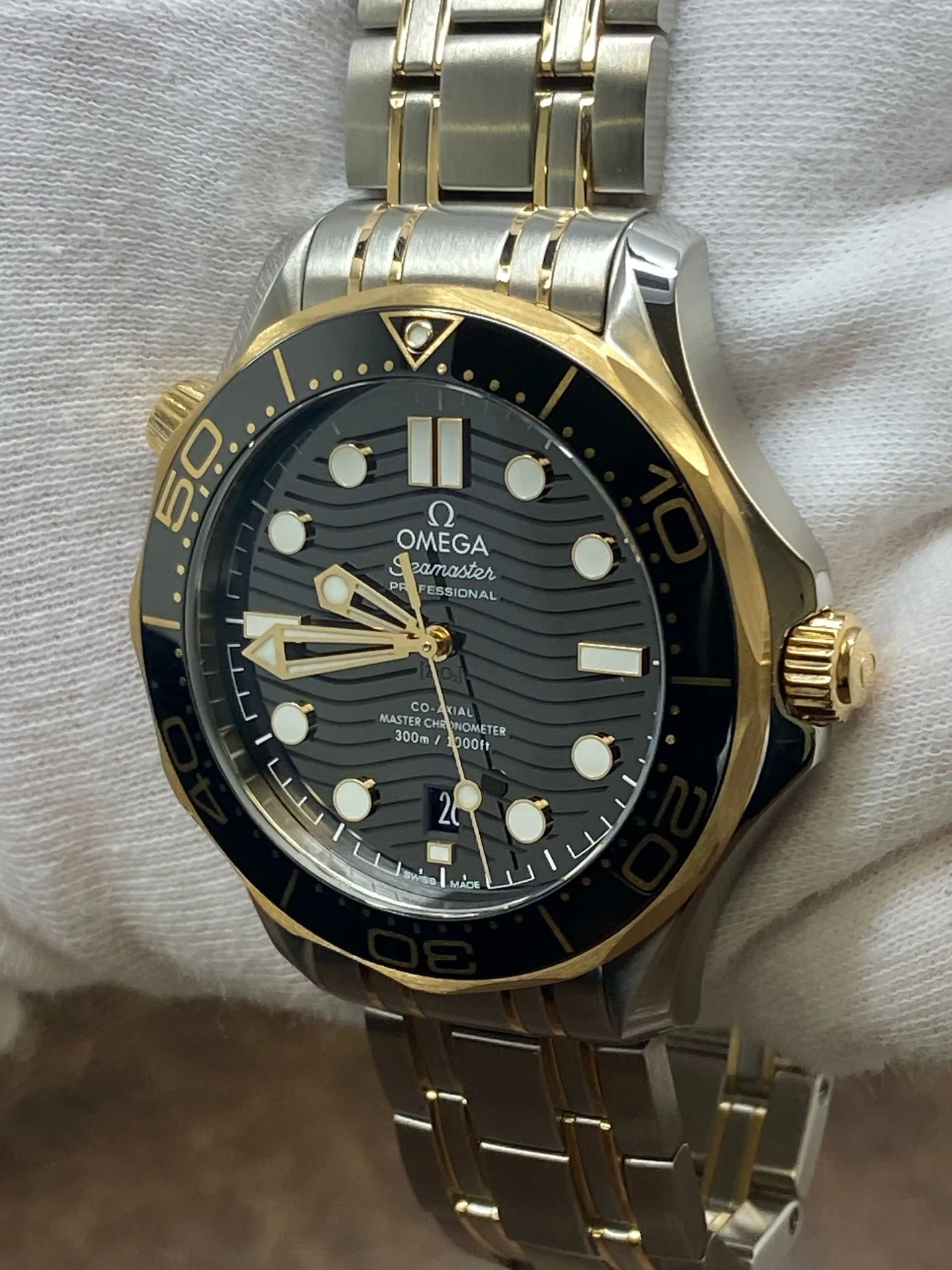 Omega Seamaster Diver 300M Steel & Rose Gold 42mm 210.20.42.20.01.001 Black Dial Automatic Men's Watch