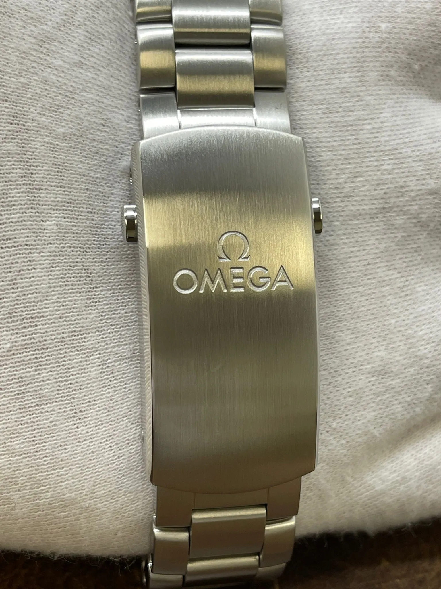 Omega Seamaster Planet Ocean 215.30.44.21.01.002 Black Dial Automatic Men's Watch
