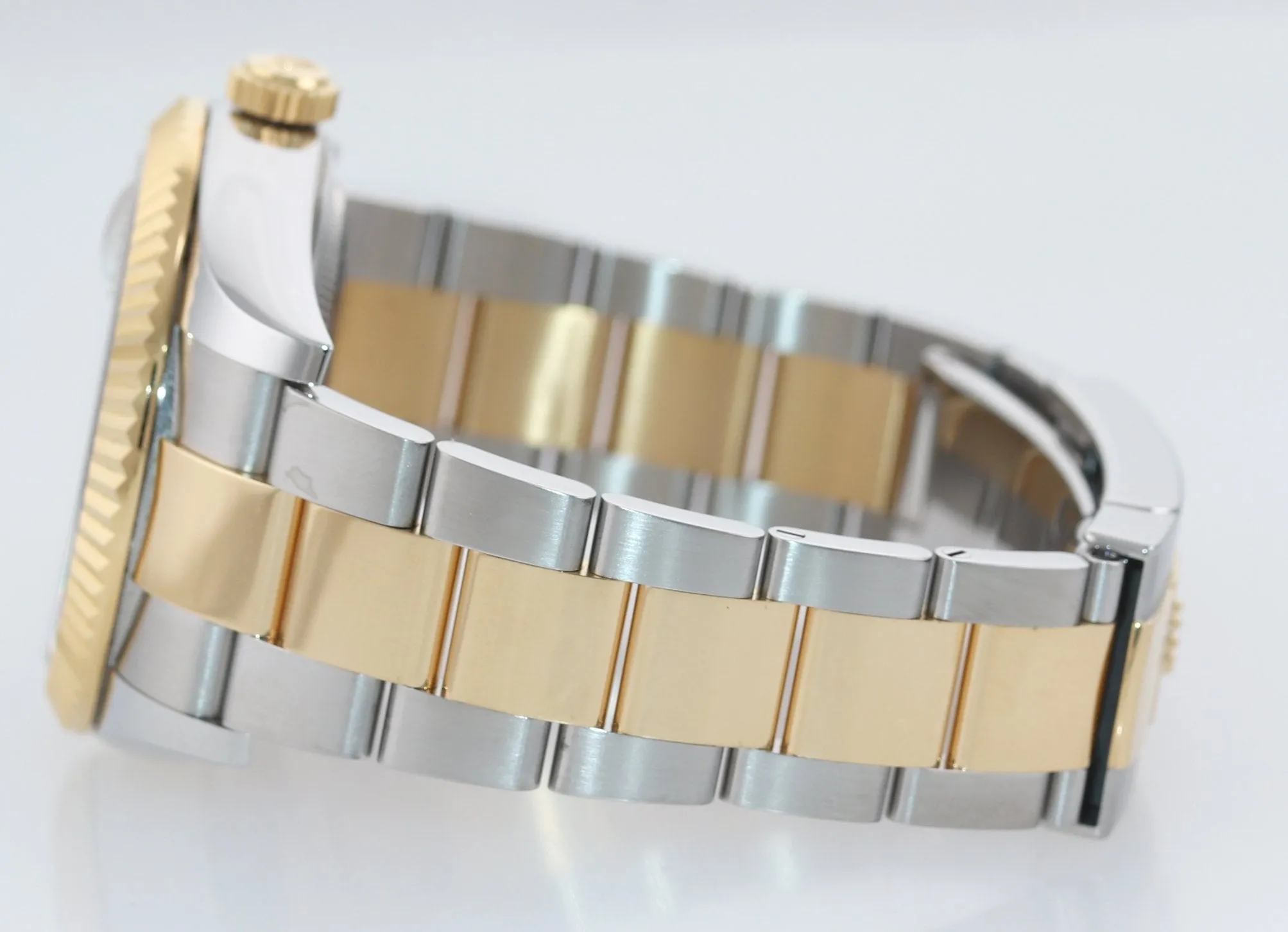 PAPERS Rolex Sky-Dweller 326933 White Two Tone Gold Steel White Watch Box