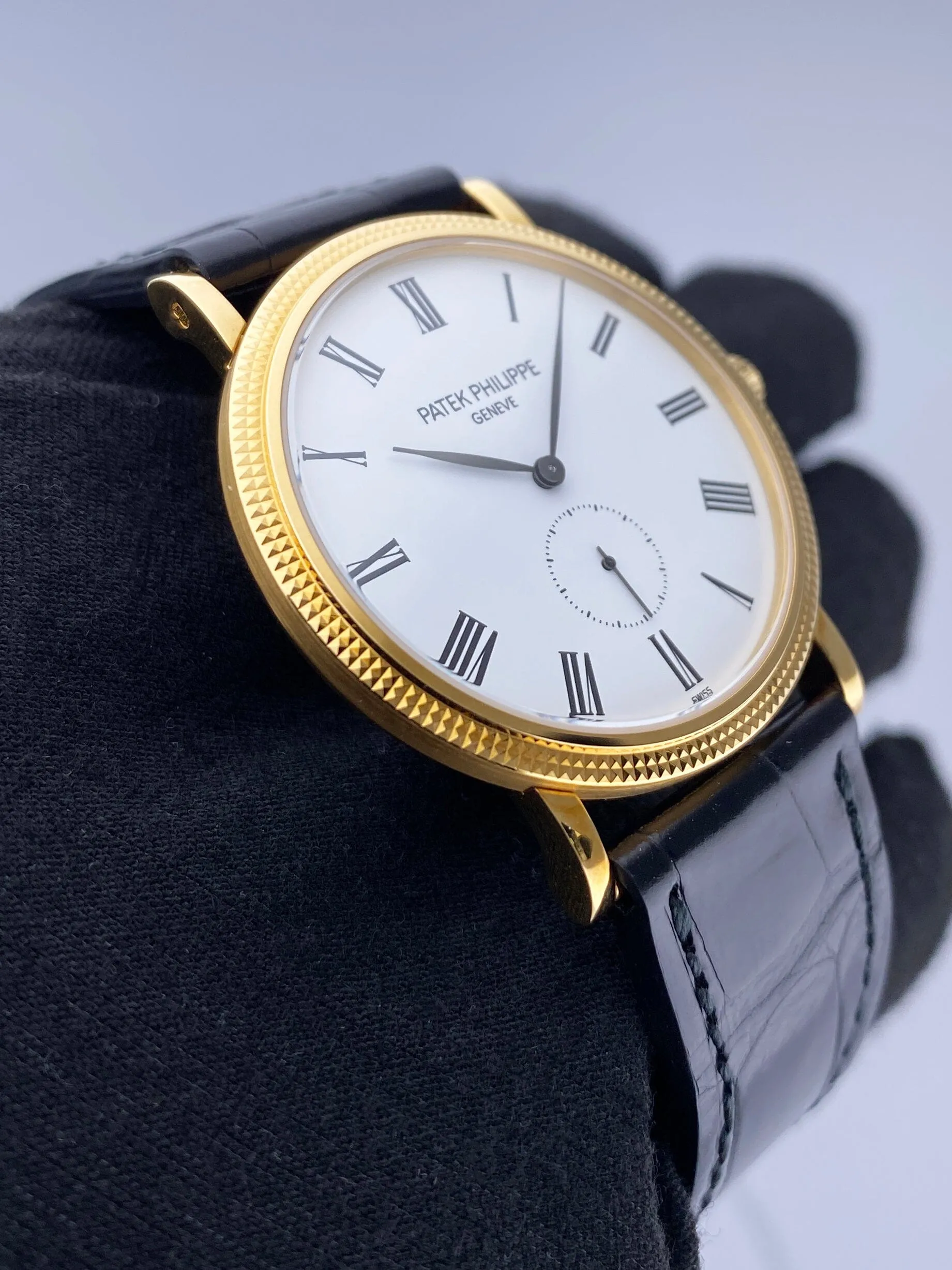 Patek Philippe Calatrava 5119J 18K Yellow Gold Mens Watch With Papers