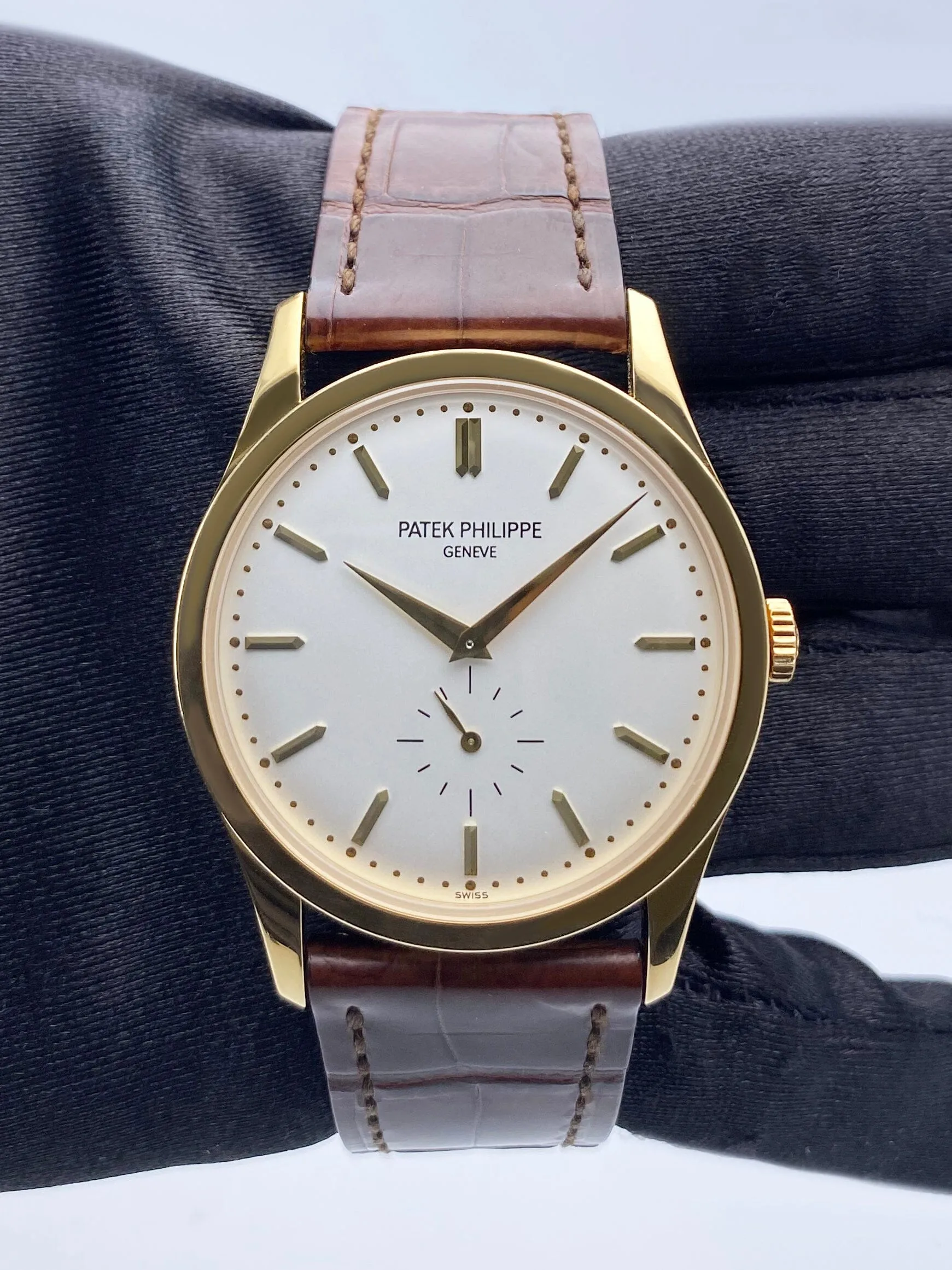 Patek Philippe Calatrava 5196J Yellow Gold Mens Watch