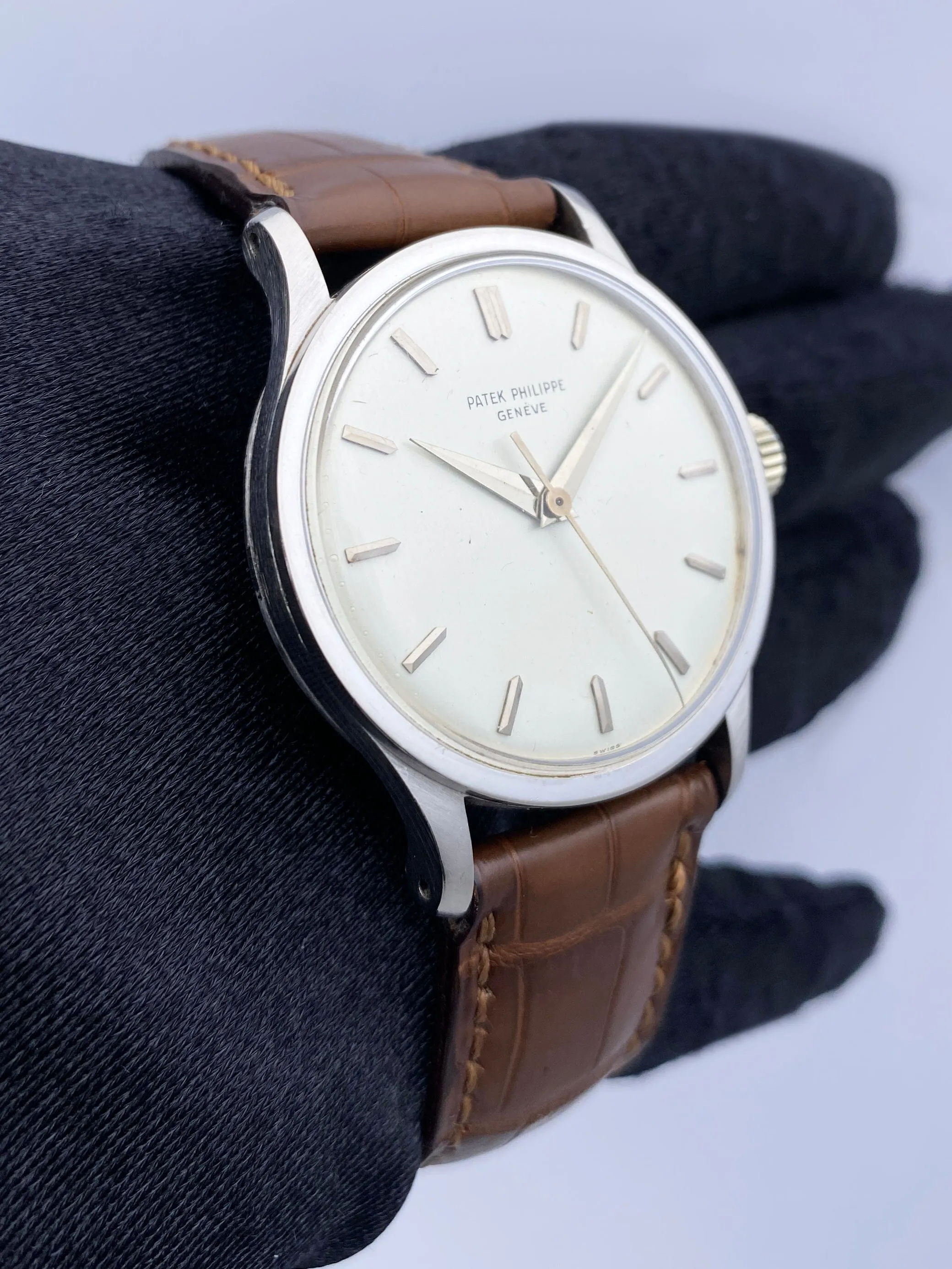Patek Philippe Calatrava 570G 18K White Gold Mens Watch