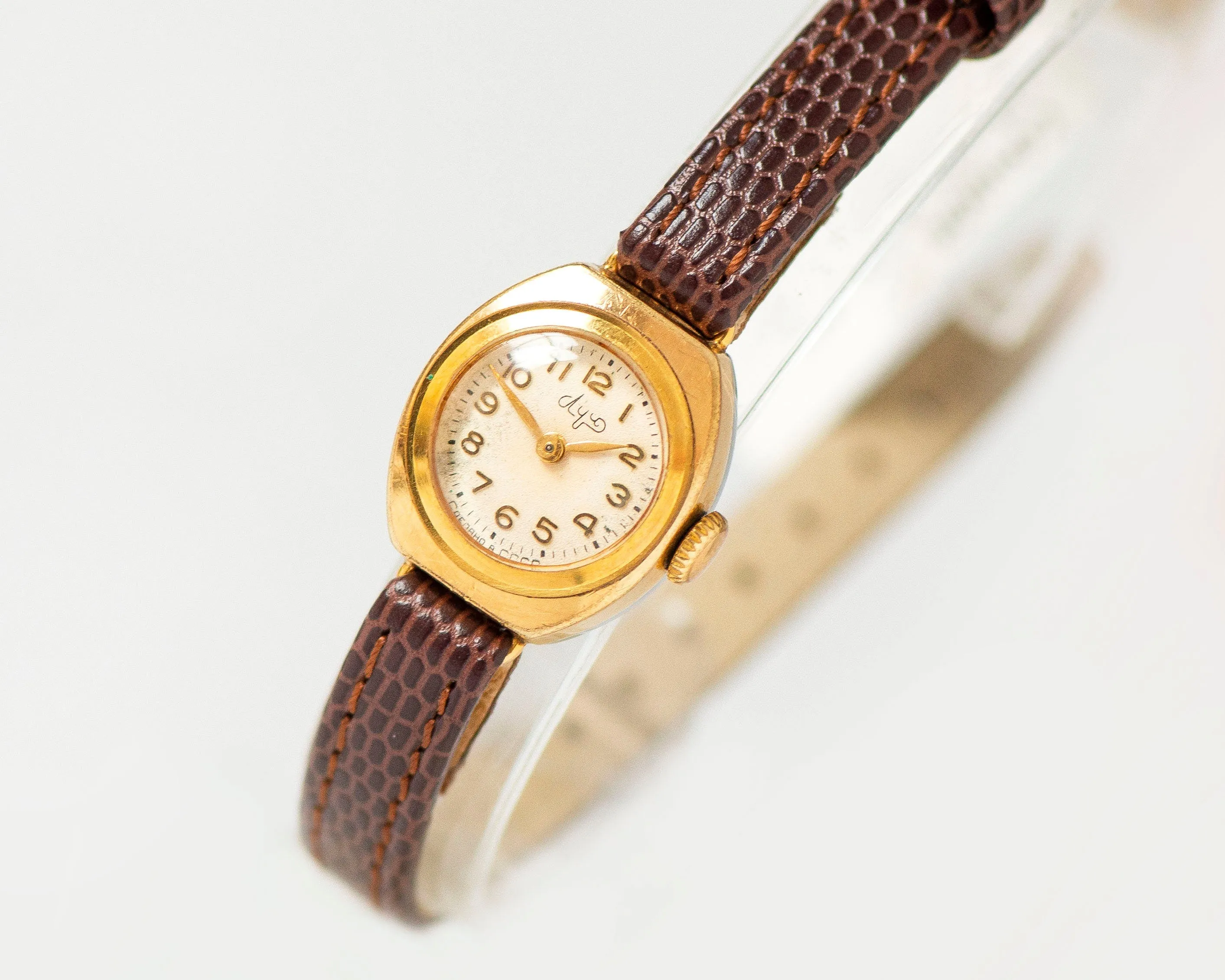 Retro lady watch gold plated Ray delicate gift jewelry, cocktail watch for women vintage, Arabic dial lady watch, new premium leather strap