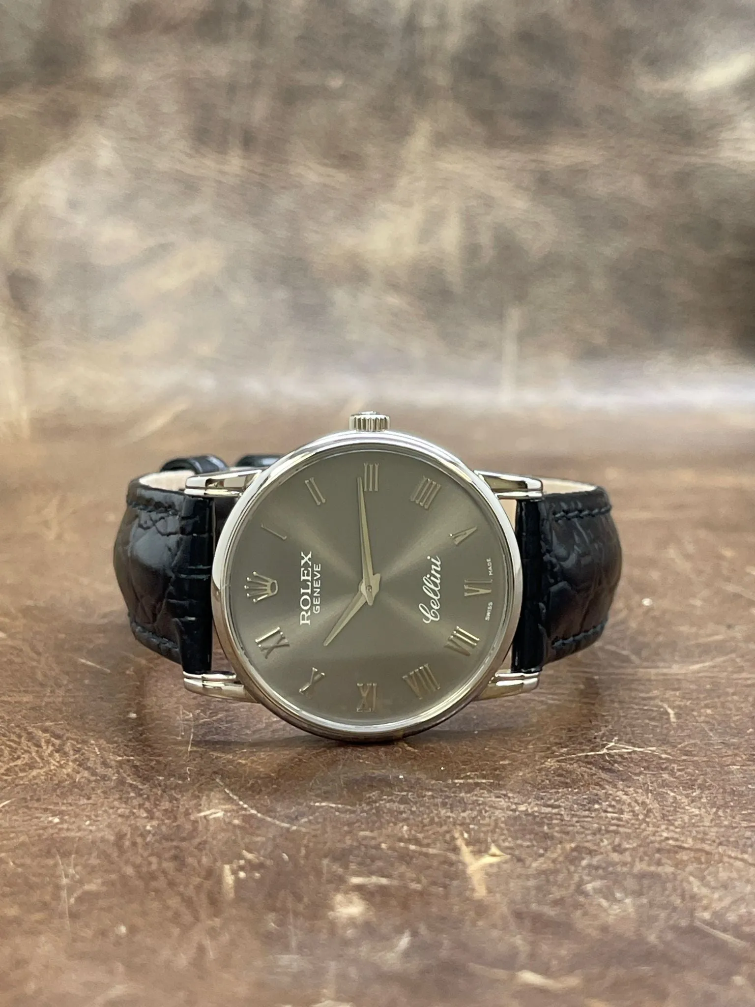 Rolex  Cellini 32mm 18K White Gold 5116 Rhodium Grey Dial Manual Wind Watch
