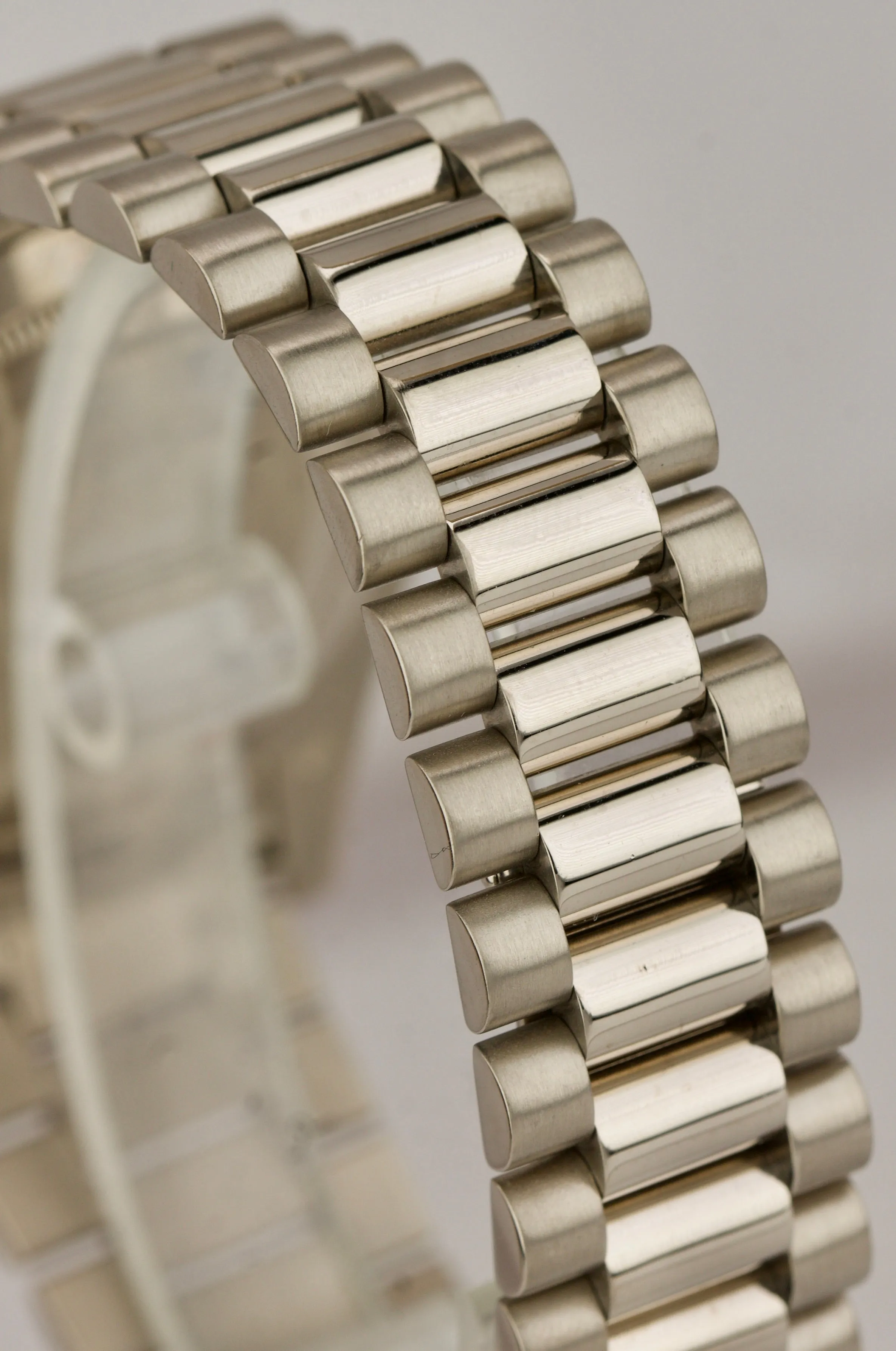 Rolex Day-Date II 41mm Glacier Blue Roman President 218206 18K White Gold 218239