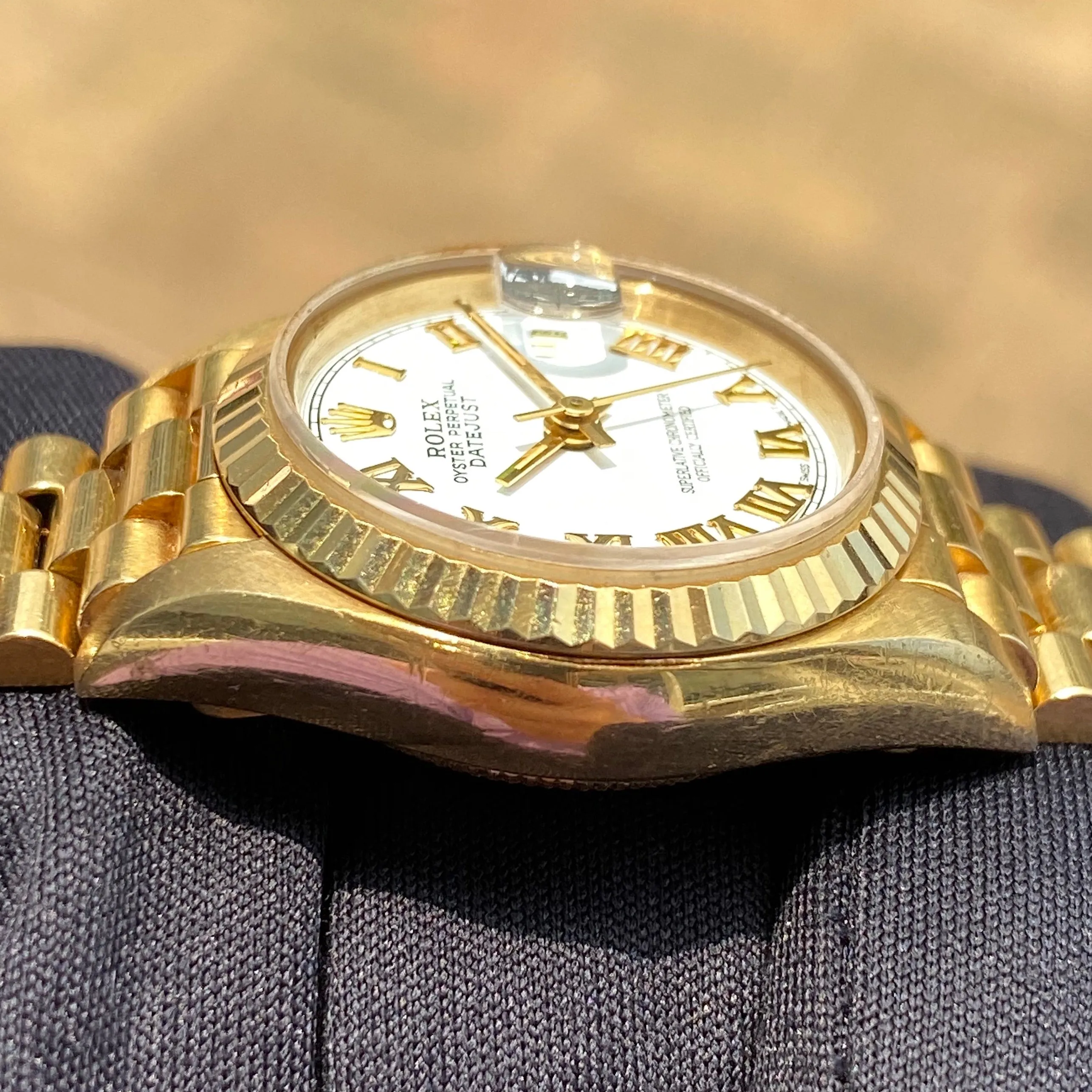 Rolex Lady-Datejust 69178 White Roman Papers c. 1986 Mint President 18k Yellow Gold 26 mm