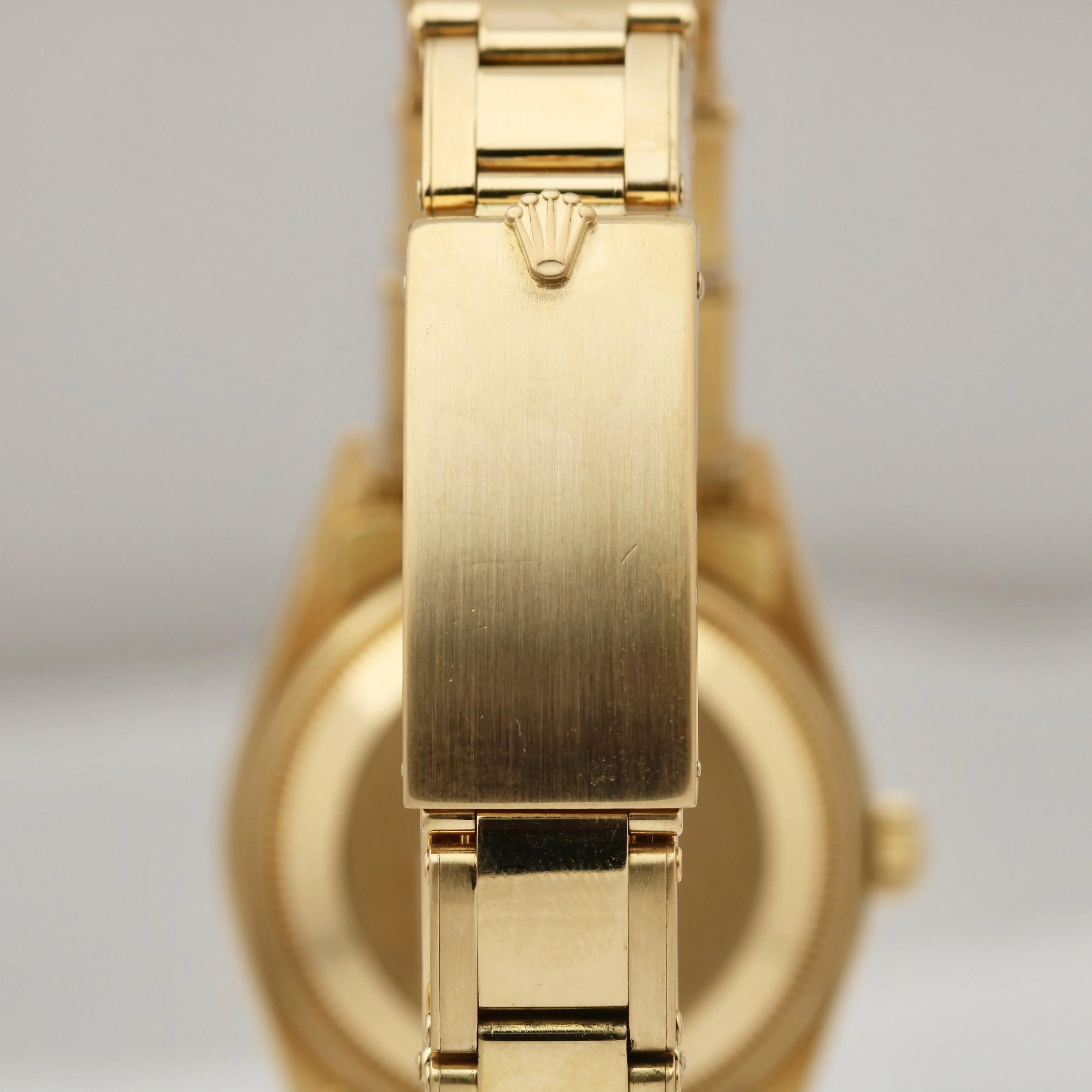 Rolex Oyster Perpetual Date 34mm Champagne Yellow Gold Oyster Watch 15238 BOX