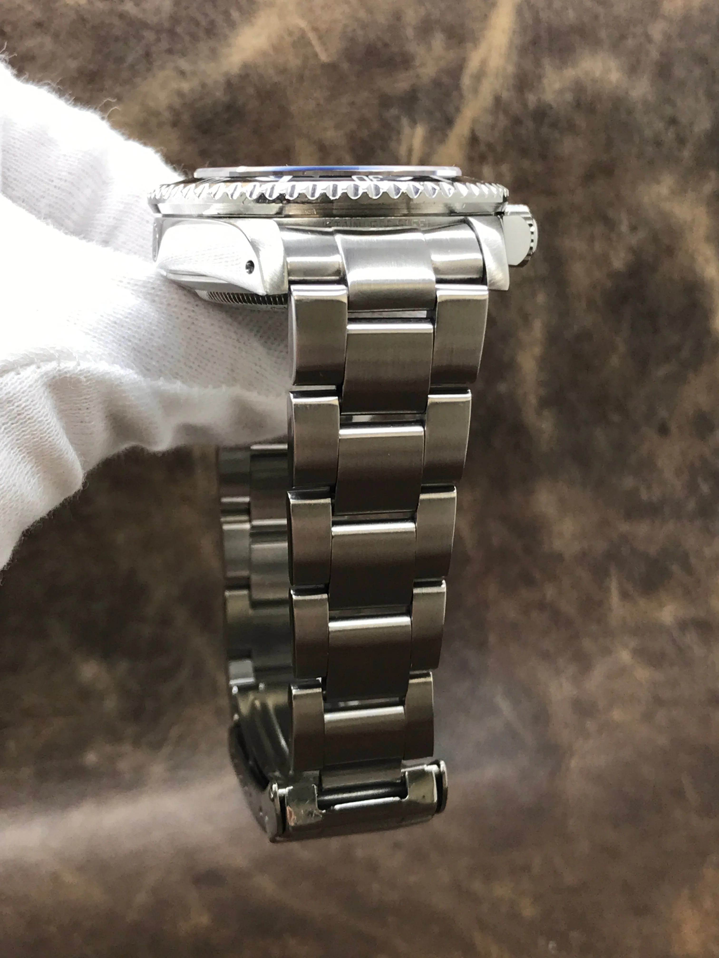 Rolex Sea-Dweller Triple Six 16660 Black Dial Automatic Men's Watch