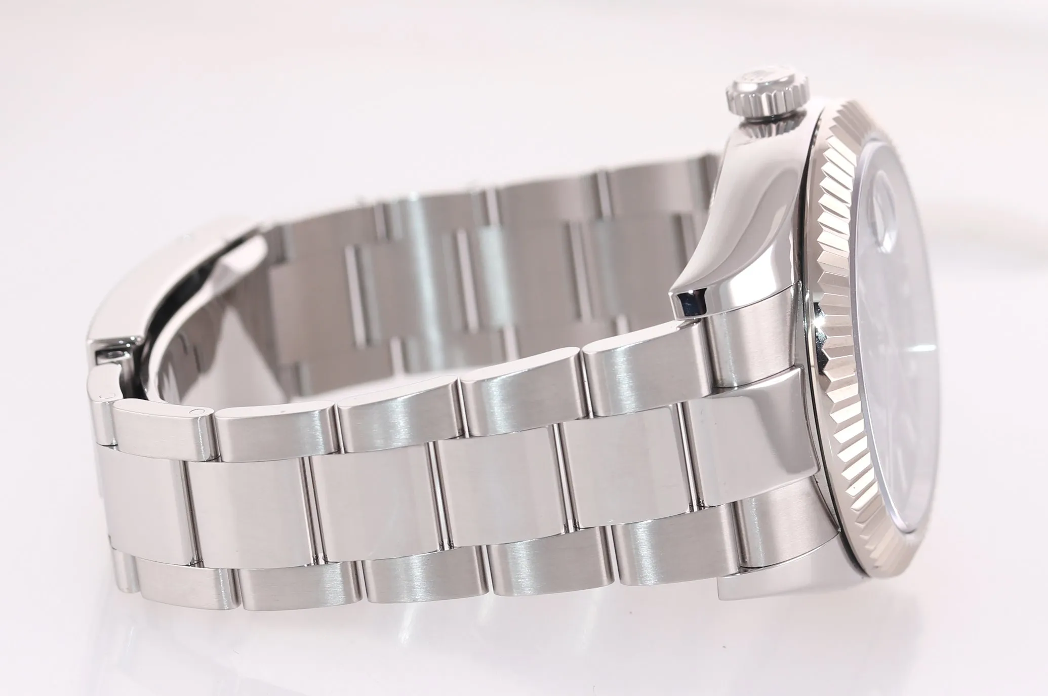 Rolex Sky-Dweller Stainless White Gold BLUE DIAL 42mm 326934 Watch Box