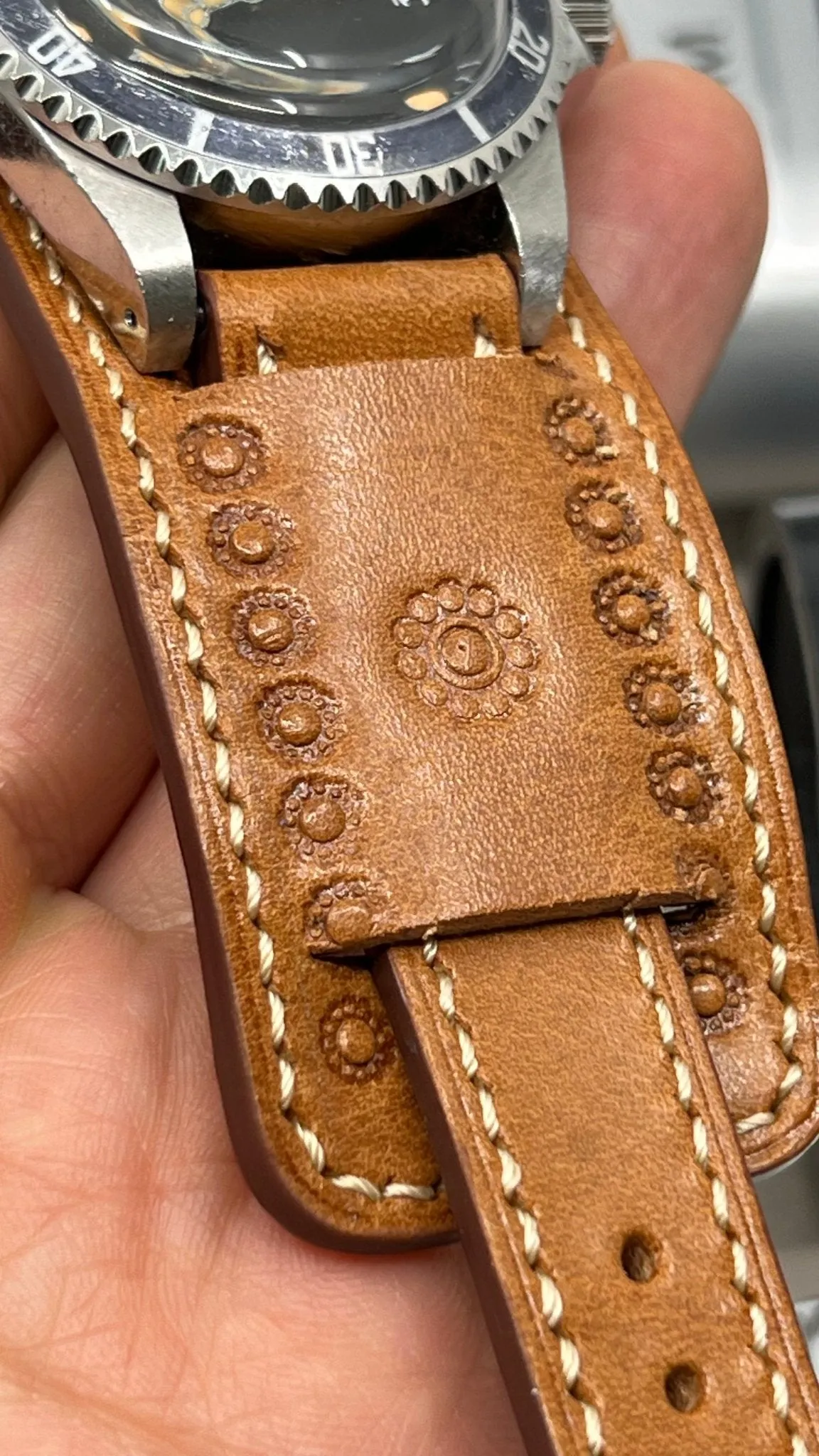 Watch Strap 19mm 20mm 22mm, vegetable tanned leather Watch Band, Wristwatch Band with Flower Pattern Engraving, Christmas Gift Ideas for her