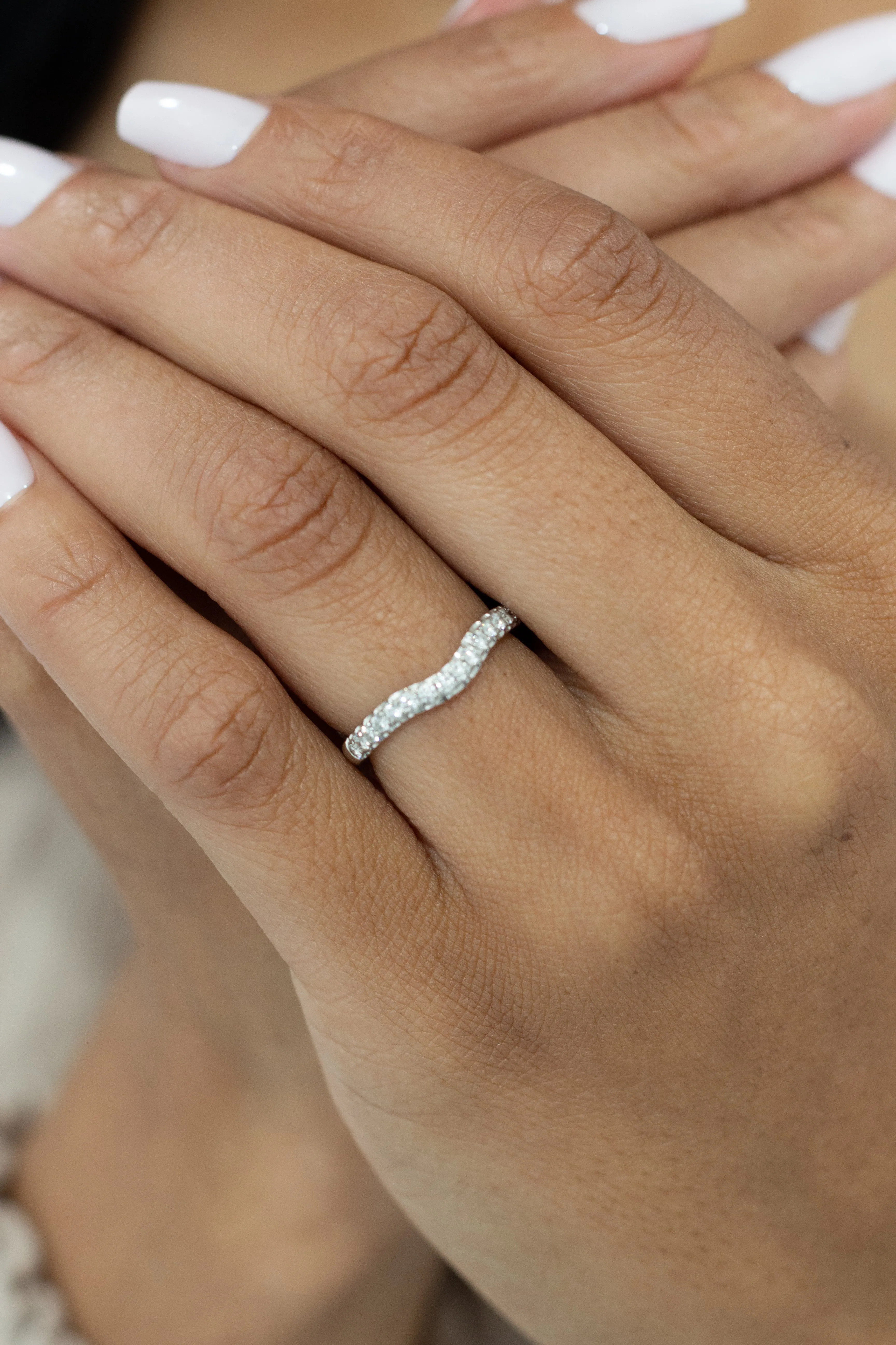 WB0082M ~ MOISSANITE BAND