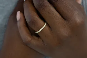 WB072M ~ MOISSANITE BAND