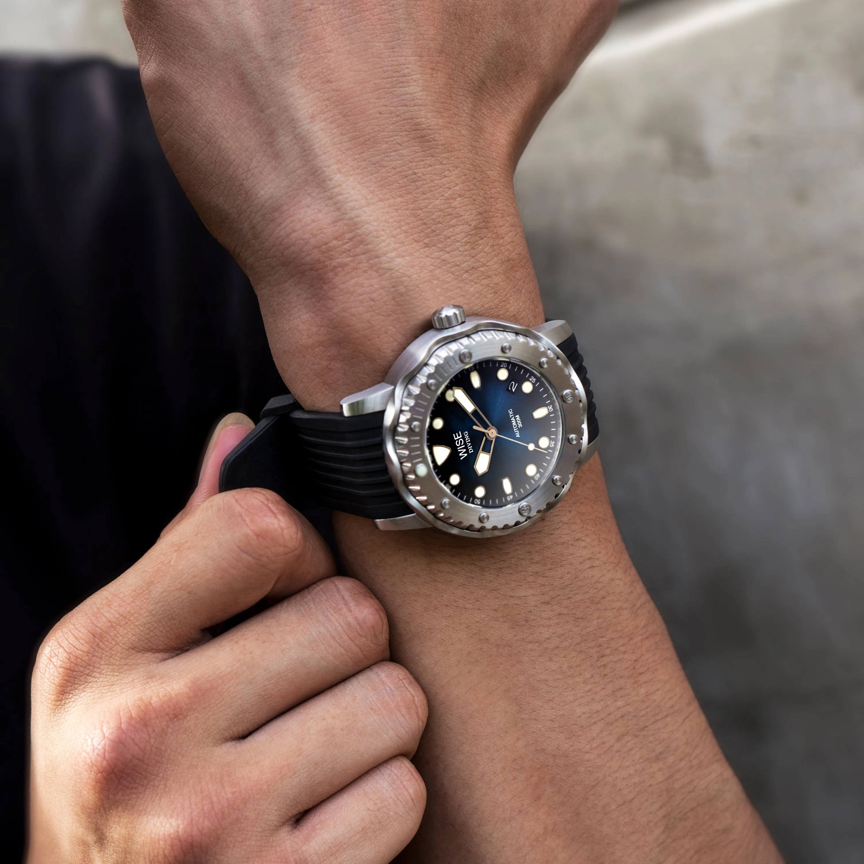WISE DIVING FKM Rubber Strap 22 mm.